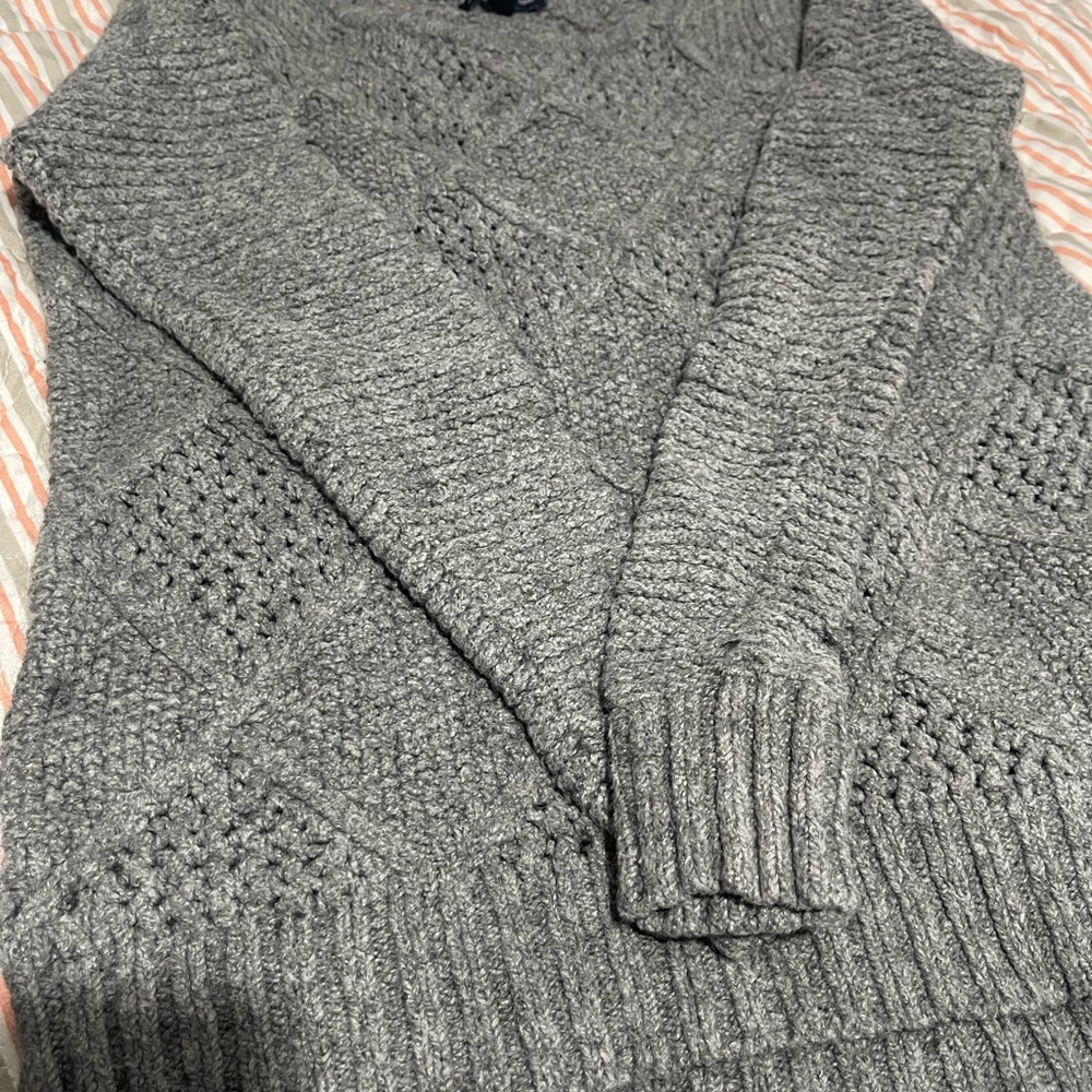 American eagle sweater size XS